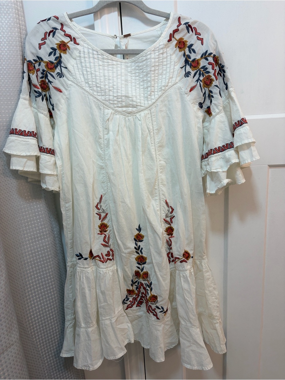 Free People Boho white dress with embroidered flowers Size M